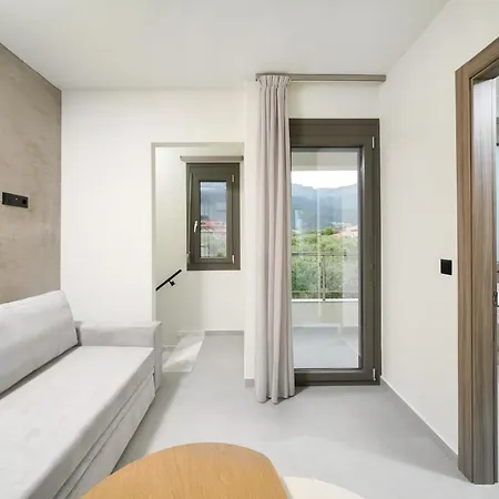 Verandas Apartment *